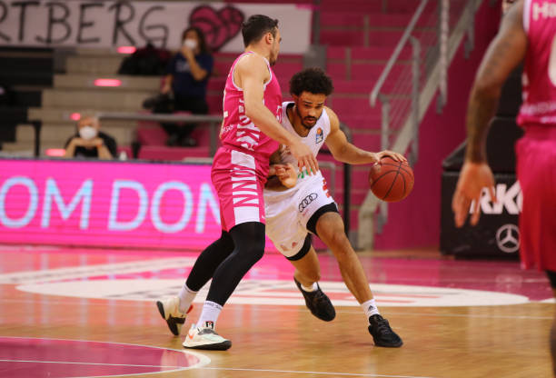 自小就在父 自小就在父