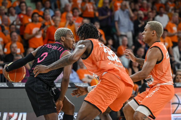 与拜仁截然 与拜仁截然