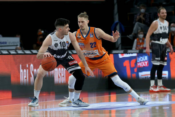 从战术角度 从战术角度