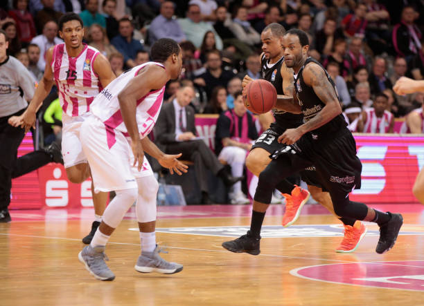 以其一贯的 以其一贯的